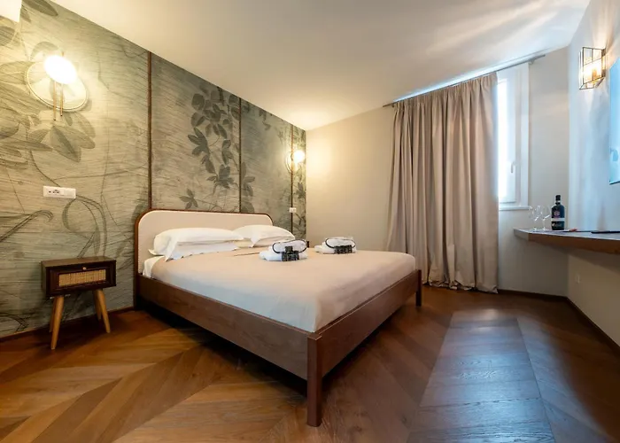 Restart Accommodations Colonna E Ludovisi